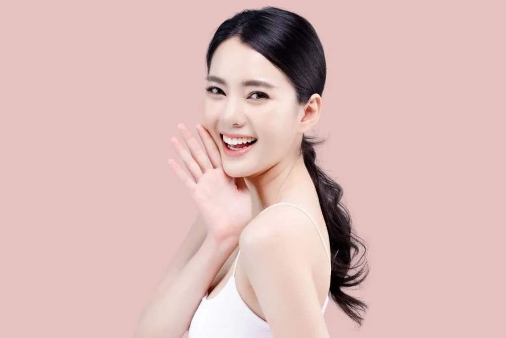 Làn da rạng rỡ sau khi áp dụng cách chăm sóc da mặt tự nhiên.